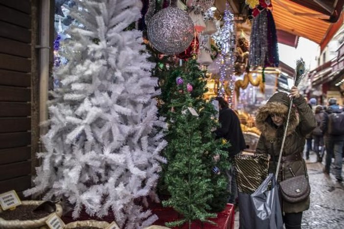 Eminönü'nde yılbaşı alışverişi -3