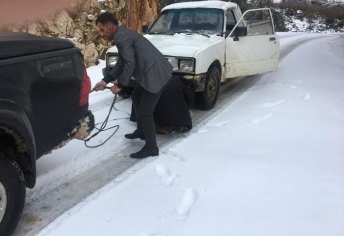 Antalya’da karda mahsur kalan vatandaşlar kurtarıldı -5