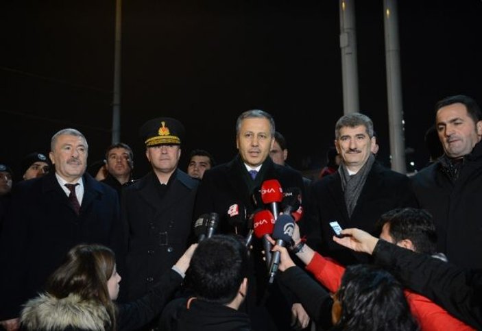 İstanbul Valisi Ali Yerlikaya, yılbaşında Taksim'deydi