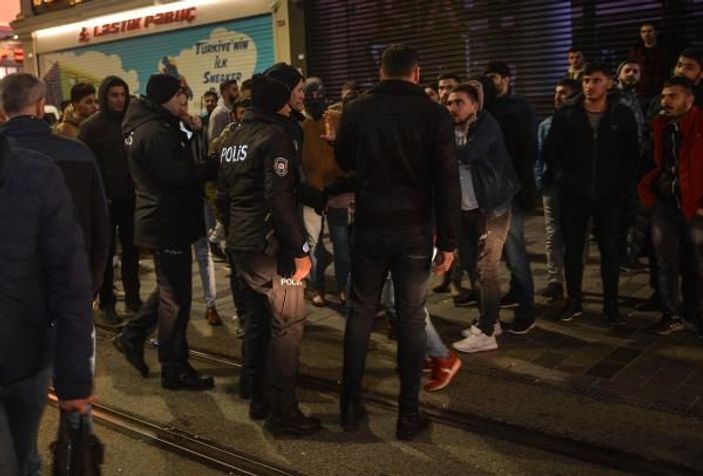 d İstiklal Caddesi'nde yılbaşı eğlencesinde kavga