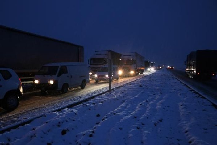 Diyarbakır-Şanlıurfa karayolu kardan kapandı -6