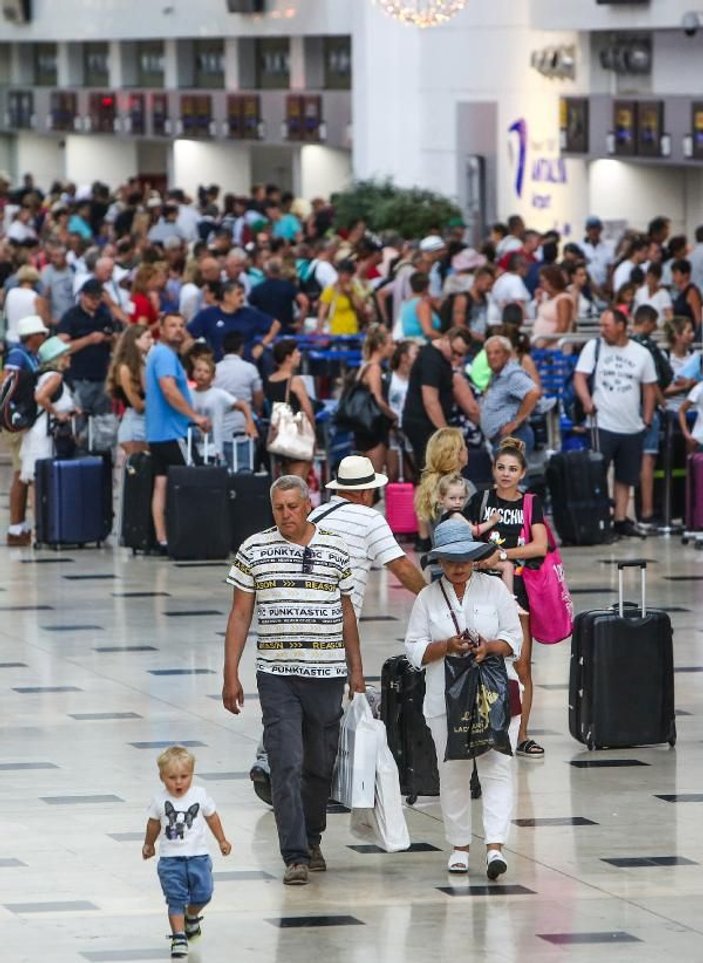 Tarihi rekoru, vali duyurdu: Antalya'ya 15 milyon 644 bin 108 turist geldi -2
