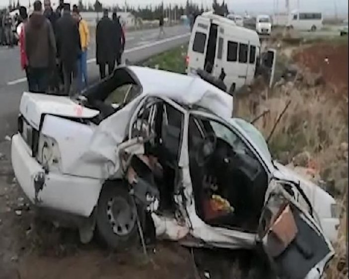 Otomobil, yolcu minibüs ile çarpıştı: 2 ölü, 12 yaralı -3