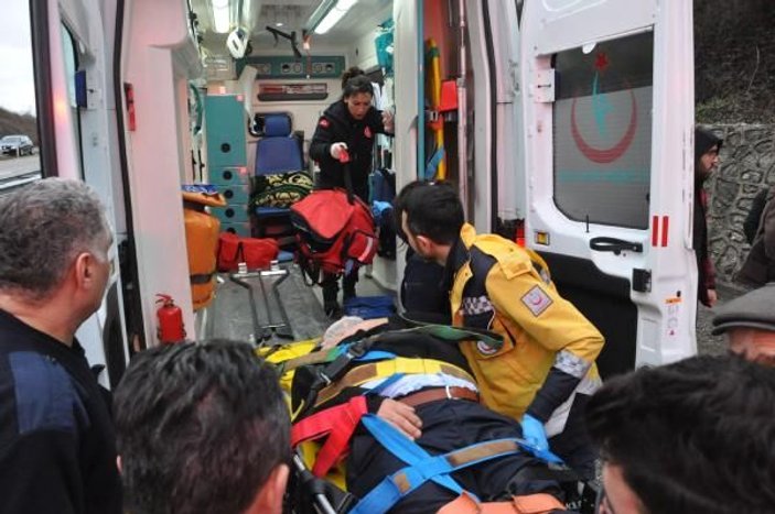 Hastane dönüşü kaza: 4 yaralı -2