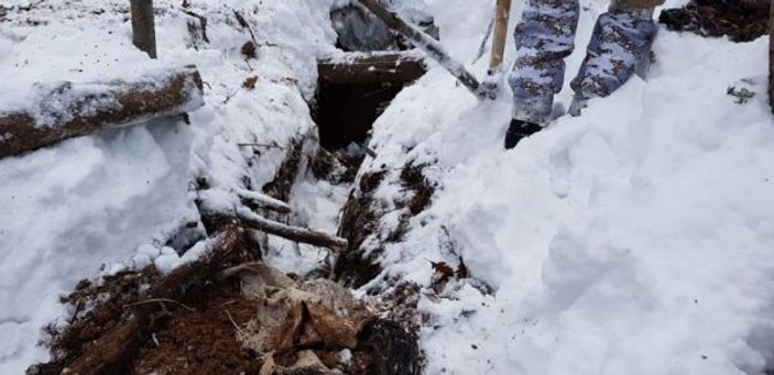 Bitlis’te terör örgütüne ait 3 odalı sığınak tespit edildi -4