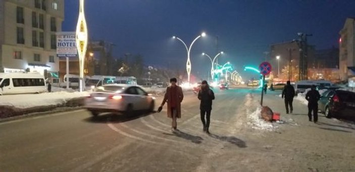Yüksekova’da soğuk hava hayatı olumsuz Eietkiliyor -4