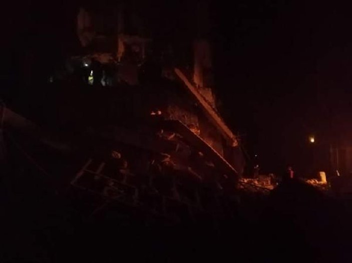 İdlib'in güneyindeki Eriha’da hastane ve fırın vuruldu: 11 ölü -3
