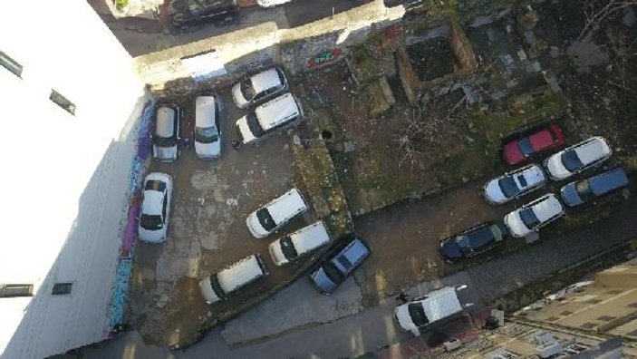 Galata'da tarihi kalıntılar otopark oldu