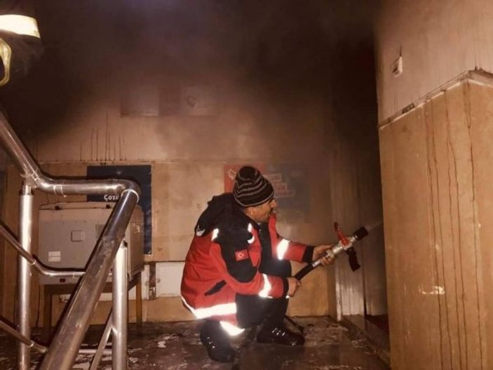 Şırnak’ta yangın: 13 kişi dumandan etkilendi
