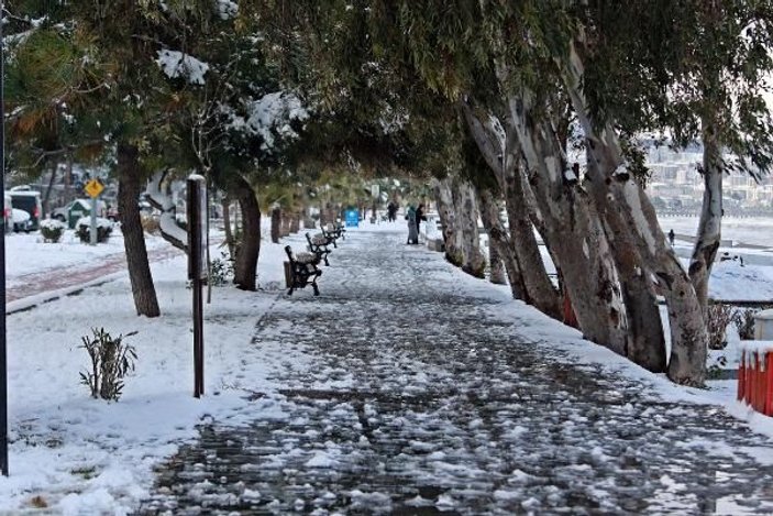 Karadeniz'de kar esareti; okullar tatil -6