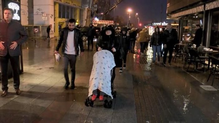 Sağanak yağış İstanbul'da etkili oldu -1