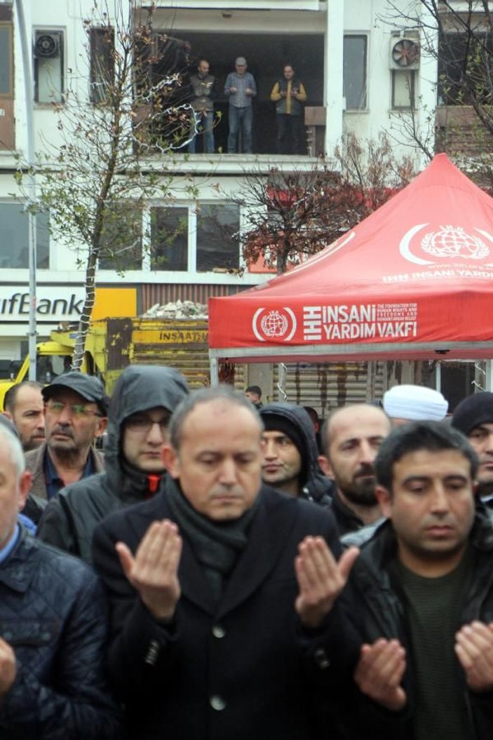 Bolu'da İdlib şehitleri için gıyabi cenaze namazı -8