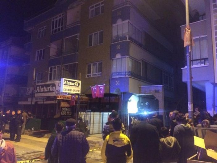 Ankara'da yangın: 5 kişi dumandan etkilendi