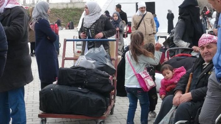 Suriyelilerin, bayram için ülkesine gidişlerine koronavirüs engeli -4