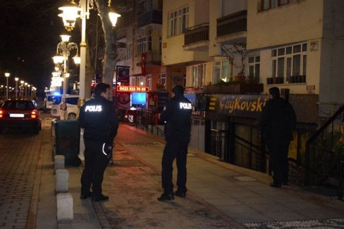 i Malatya’da bir kişi, oynadığı silahla kendini vurdu