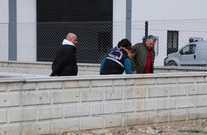 Kavga ettikleri kişilerden özür dilemeye gelince gözaltına alındılar -5
