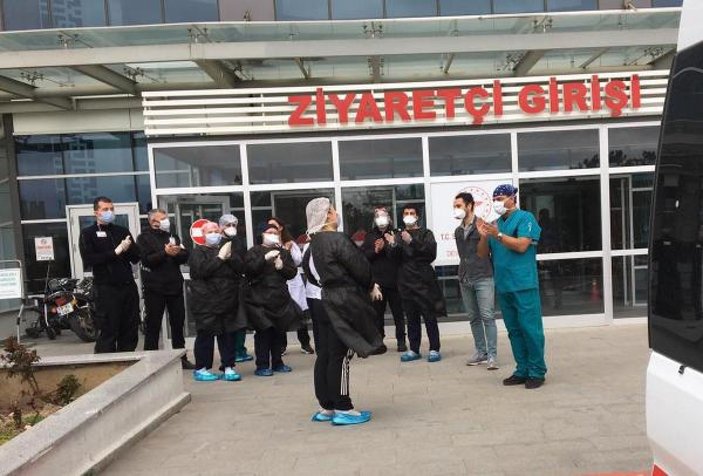 Kırklareli'nin ilk koronavirüs hastası, alkışlarla taburcu edildi -2