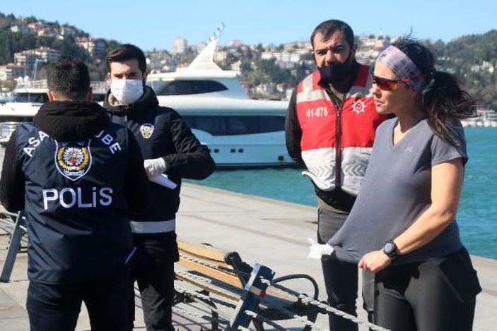 Beşiktaş'ta polis yasağa rağmen sahilde yürüyenlere işlem yaptı -5