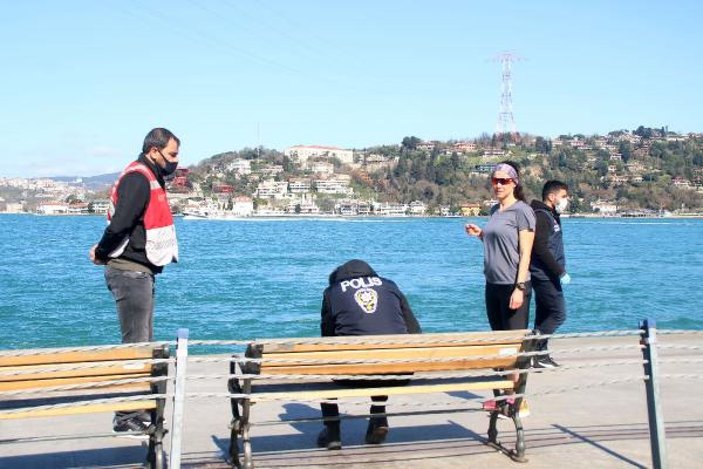 Beşiktaş'ta polis yasağa rağmen sahilde yürüyenlere işlem yaptı -4