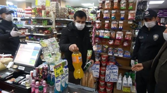 Sultangazi'de açık markete baskın: Müşteriler saklandı, market sahibi zorla içeri girdiler dedi -4