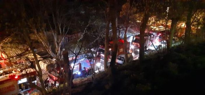 d Şişli'de 2 katlı ahşap binada yangın