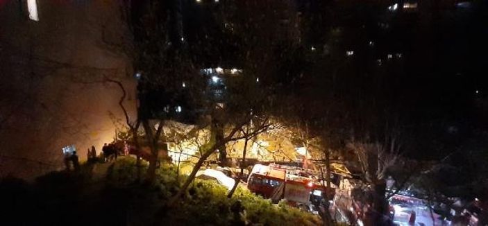 d Şişli'de 2 katlı ahşap binada yangın