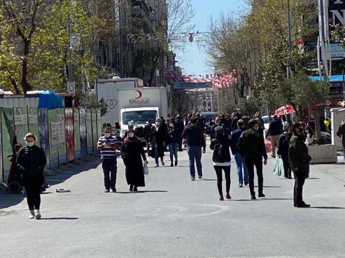 Ümraniye'de sıcak havayı gören vatandaşlar caddeye akın etti -3