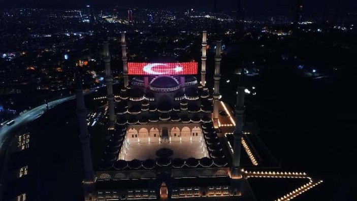 Çamlıca Camisi'nin Ramazan mahyası havadan görüntülendi -7