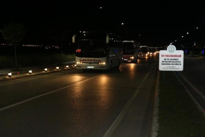İzmir'e Katar’dan 292 Türk vatandaşı getirildi (2) -3