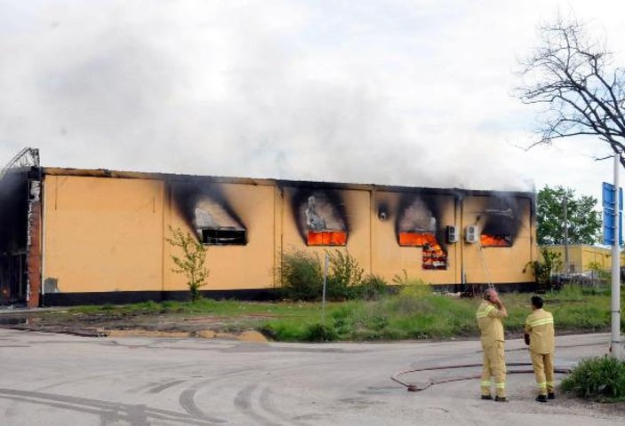 Edirne'de, yapı market deposunda yangın (2) -3