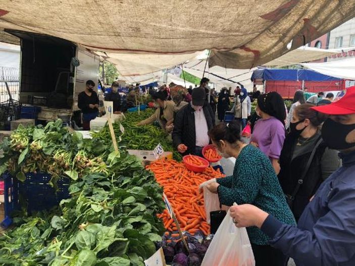 Şişli'deki semt pazarında iç içe alışveriş yaptılar -6