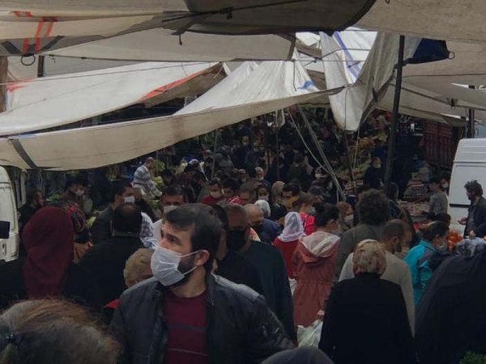 Şişli'deki semt pazarında iç içe alışveriş yaptılar -5