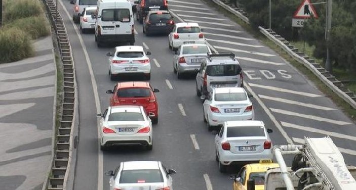 İstanbul'da trafik yoğunluğu yüzde 42'lere ulaştı -4
