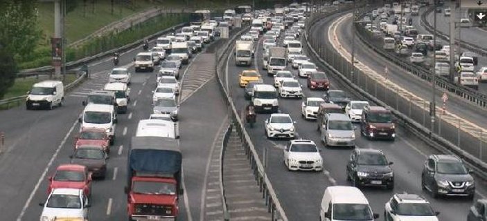 İstanbul'da trafik yoğunluğu yüzde 42'lere ulaştı -2