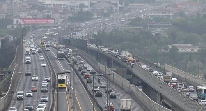 İstanbul'da trafik yoğunluğu yüzde 42'lere ulaştı -5