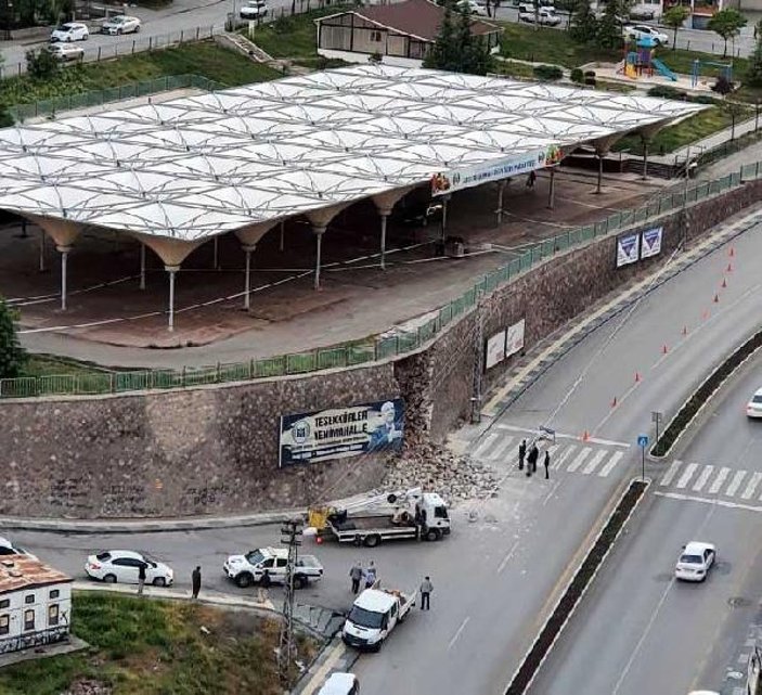 Ankara'da fırtına, günlük yaşamı olumsuz etkiledi -4