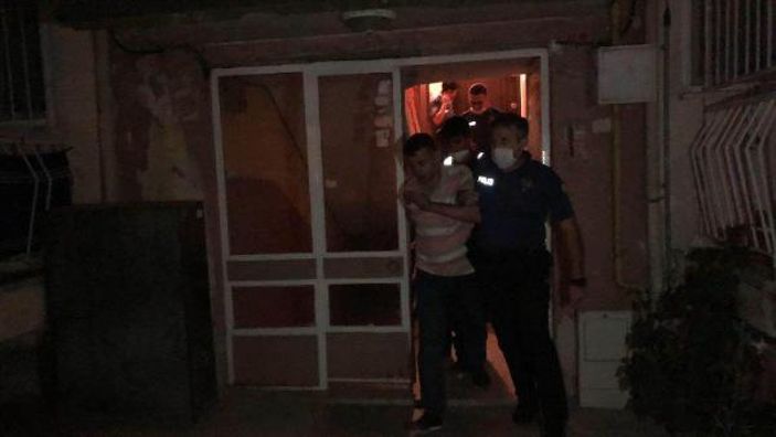 Alkollü komşusu bıçaklanan alkollü kişi, polise küfretti