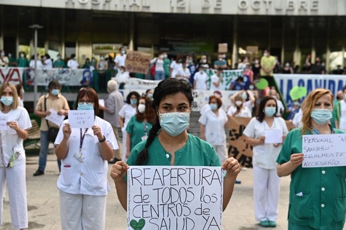 İspanya’da sağlık çalışanlarından protesto -7