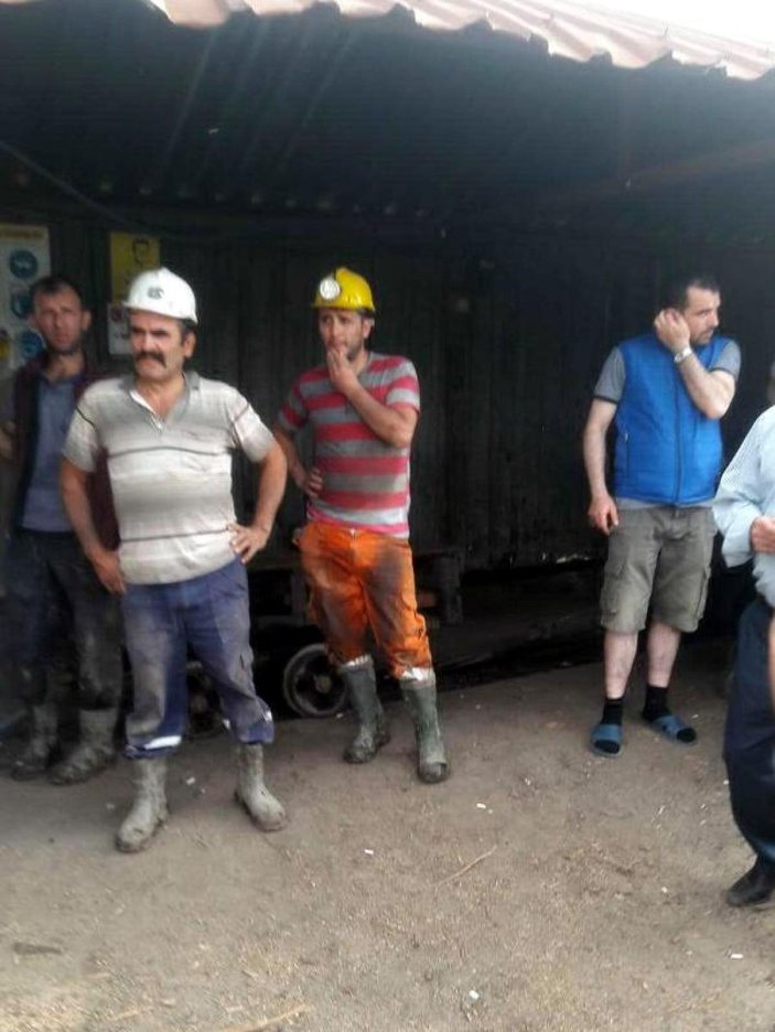 Uzunköprü'de göçük altında kalan 2 işçi kurtarıldı -2