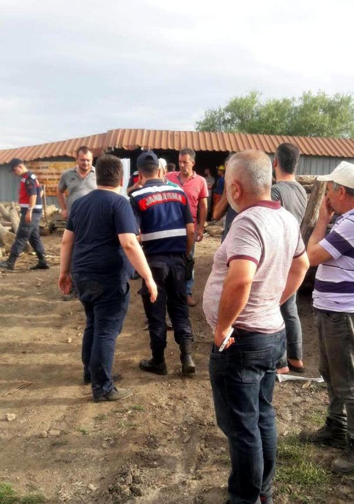 Uzunköprü'de göçük altında kalan 2 işçi kurtarıldı -1