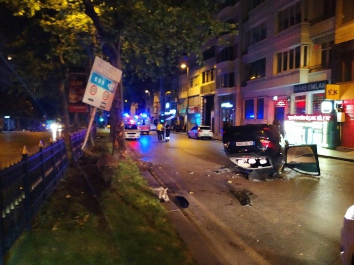 Şişli'de otomobil takla attı: 5 yaralı