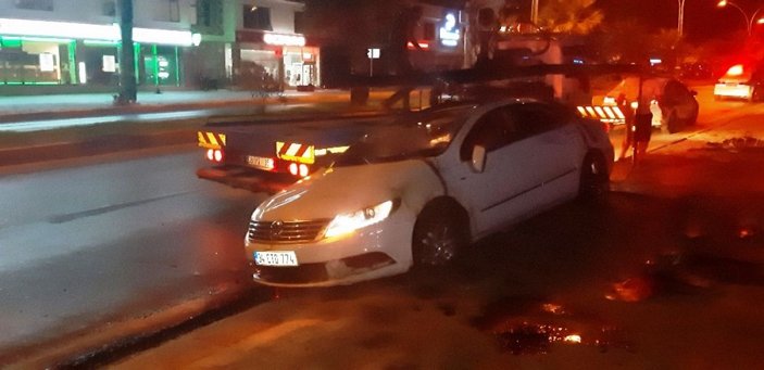 Bodrum’da kavşağa hızlı giren otomobil taklalar attı: 4 yaralı -5