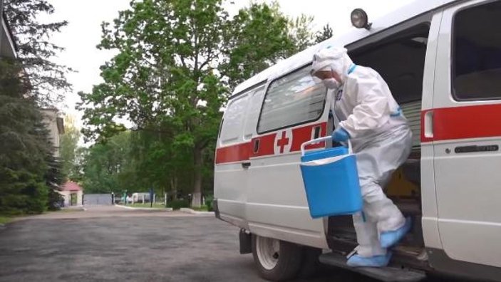 Rusya’da koronavirüs aşısı için ilk deneyler başladı