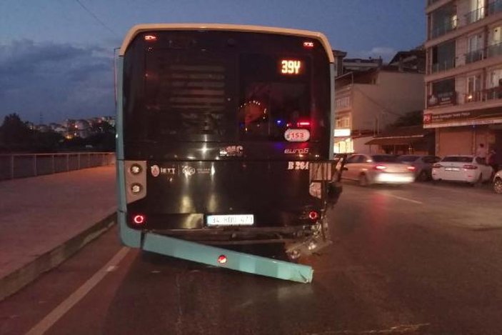 Kağıthane'de otobüse çarpan otomobil takla attı: 3 yaralı -6