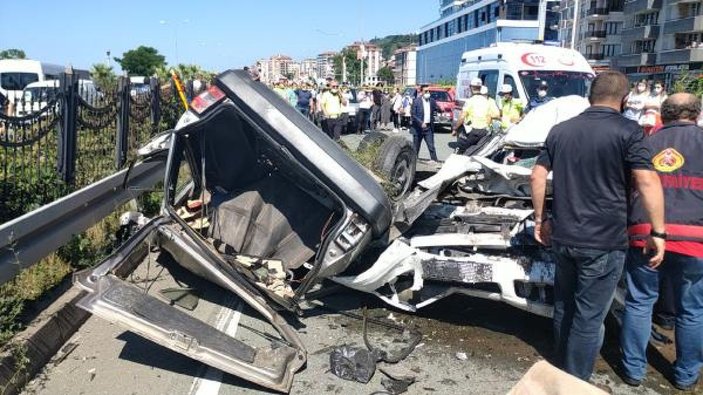 Rize'de iki otomobil çarpıştı: Baba-oğul öldü, 1 ağır yaralı -6