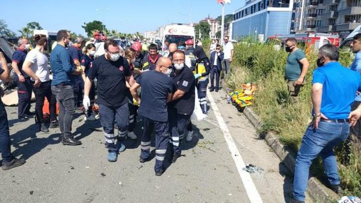 Rize'de iki otomobil çarpıştı: Baba-oğul öldü, 1 ağır yaralı -9