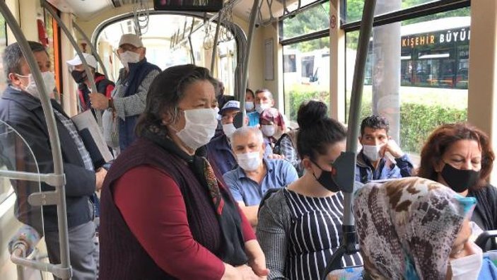 Eskişehir'de tramvayda sosyal mesafe tartışması