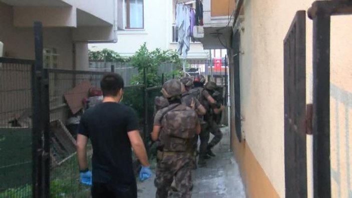 İstanbul'da uyuşturucu satıcılarına baskın