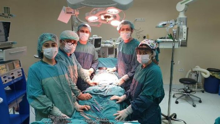 İzmirli cerrah, kızıyla aynı ameliyata girmenin gururunu yaşadı -2