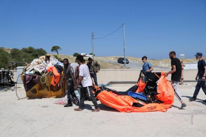 Yunanistan tarafından denize bırakılan göçmenler kurtarıldı -5